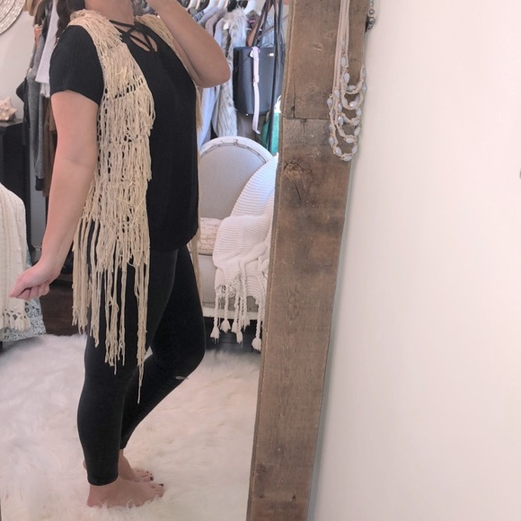 Umgee size medium tan crochet knit boho cardigan - Picture 4 of 6